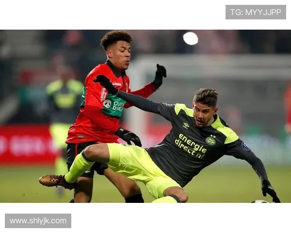 森索罗与卡塔尼亚激战正酣谁能在意甲赛场上笑到最后