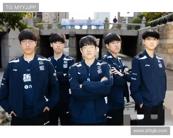 LNG战队在世界大师赛中以61分稳居积分榜首位，展现强大实力